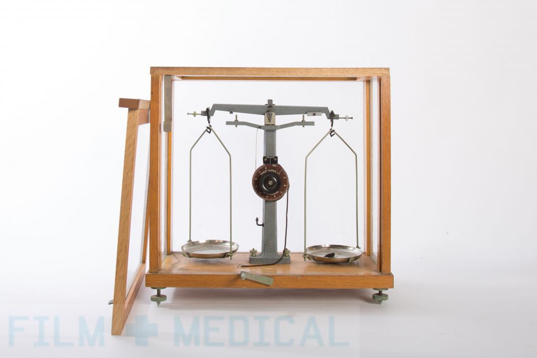 Laboratory Scales FILM MEDICAL