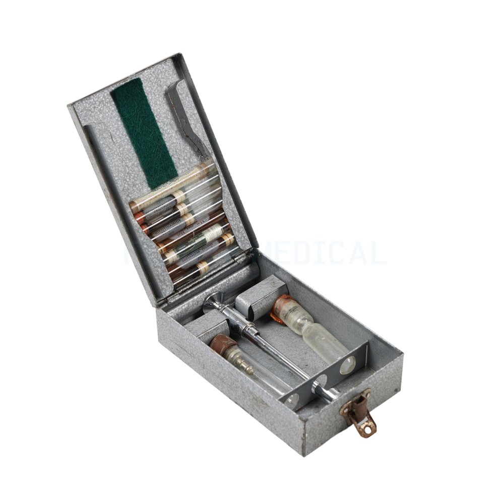 Period Syringe Case Pocket Size | FILM MEDICAL