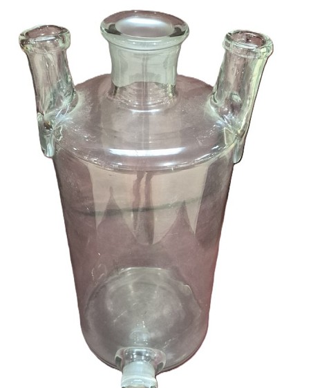 Large 4 Outlet Chemistry Glass 