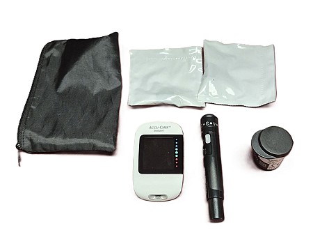 Accu- Chek Instant With Accessories 