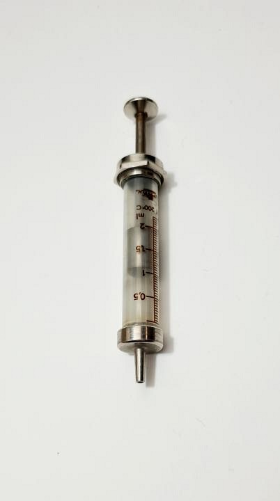 Syringe Period Metal and Glass