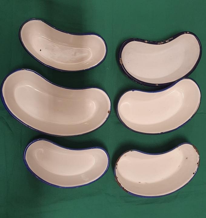 Medium Enamel Kidney Dish 