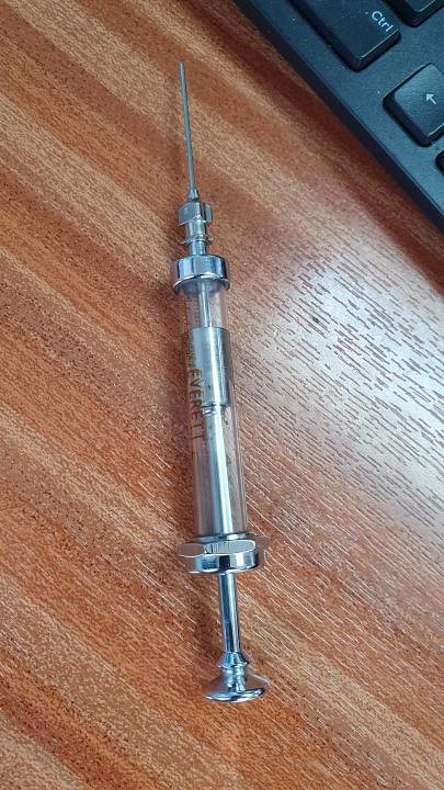   Not fully Retractable Syringe 