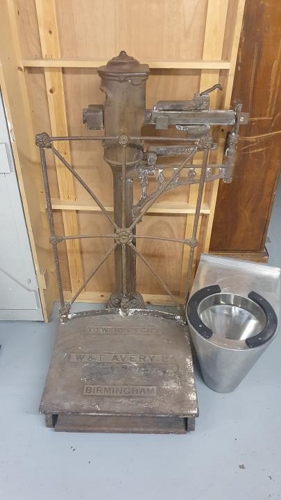 Cast iron Scales 