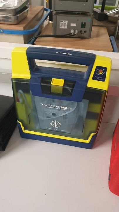 yellow defib (non practical)