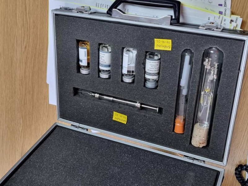 Cased syringe set