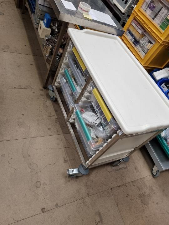 Long storage trolley 