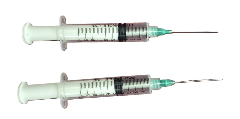 Retractable Syringe (Green Top) Priced Individually 