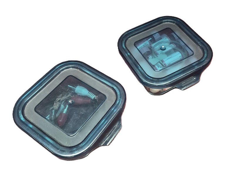 Small Glass Containers Blue Lid (Dressed)