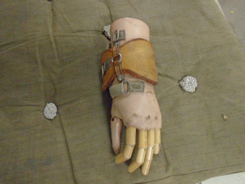 Prosthetic hand