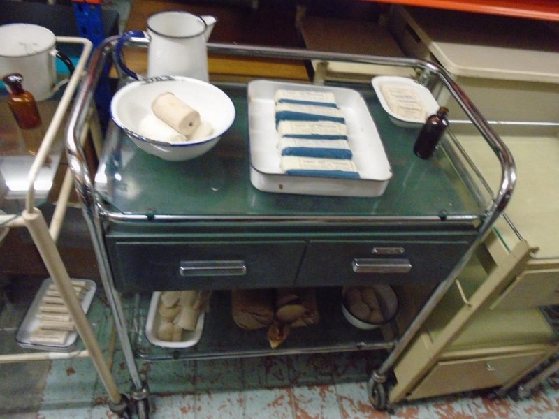 Green period trolley with glass not contents