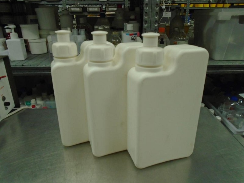 Blue Lid Lab Bottles (L)