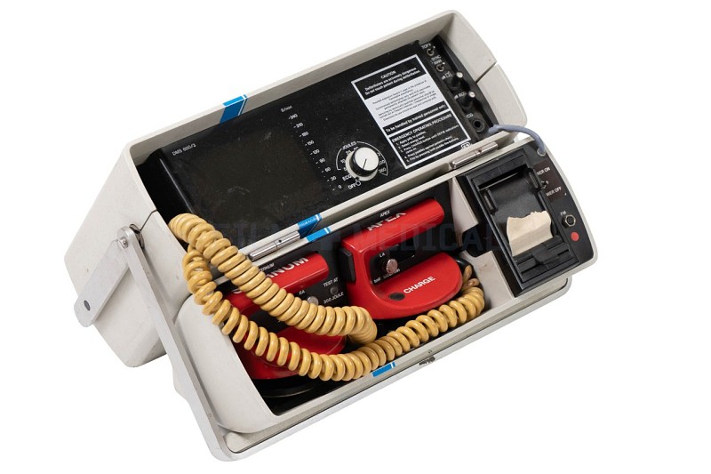 Cased Defibrillator With Paddles 