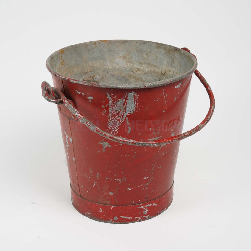 Period Red Bucket 