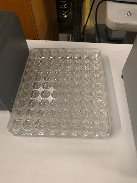 Sample tray