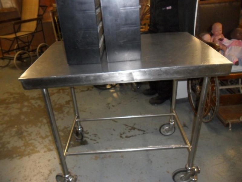 large vet table 