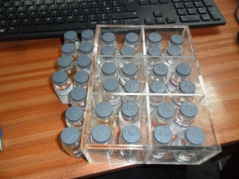 qty vials perspex tray 