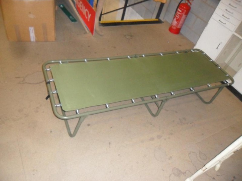 Foldable army beds 