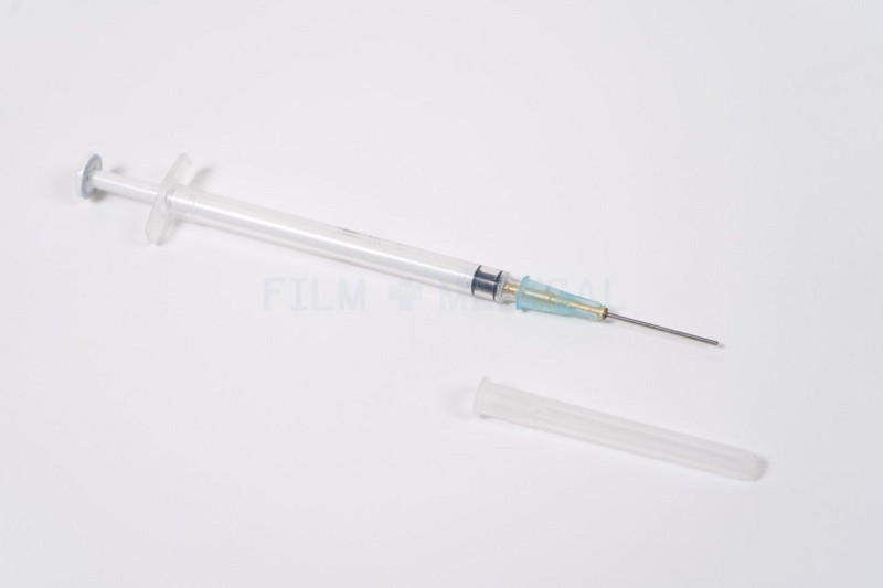 Cased Retractable Syringe 